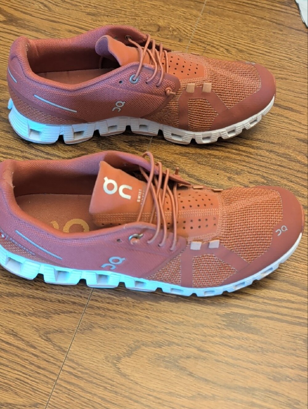On Cloud Running Shoes Size 10 - Picture 4 of 8